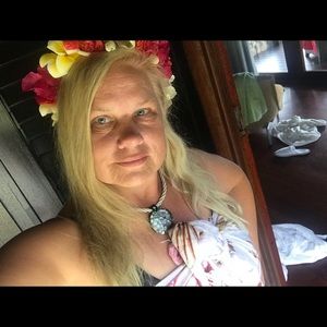 Meet your Posher, Michele